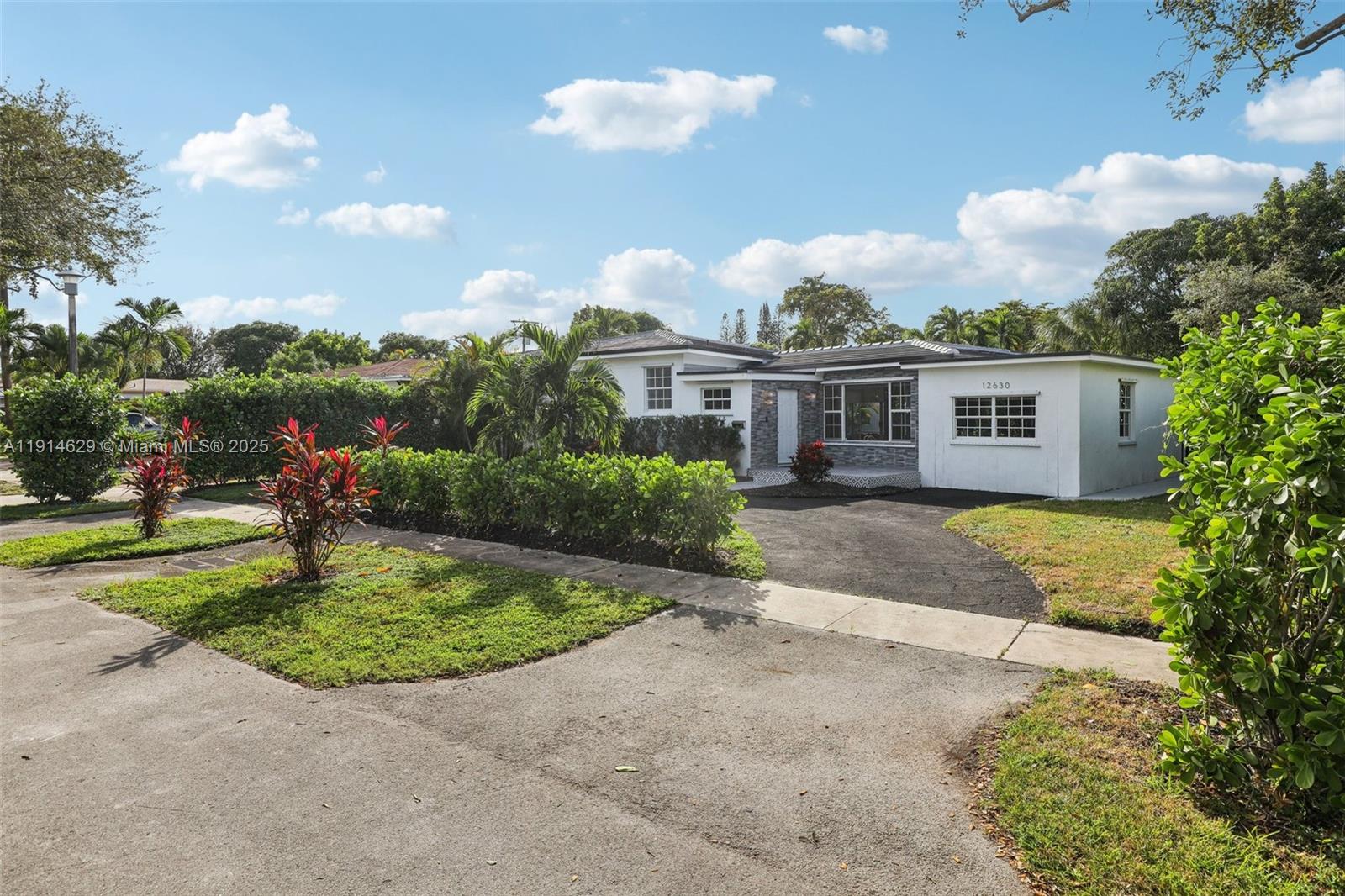 BREEZESWEPT ESTATES 1ST A - Residential