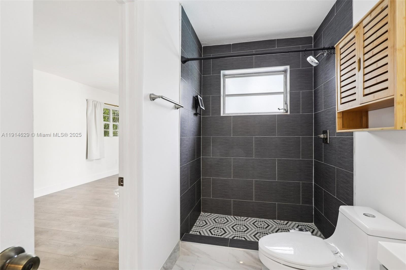 BREEZESWEPT ESTATES 1ST A - Residential