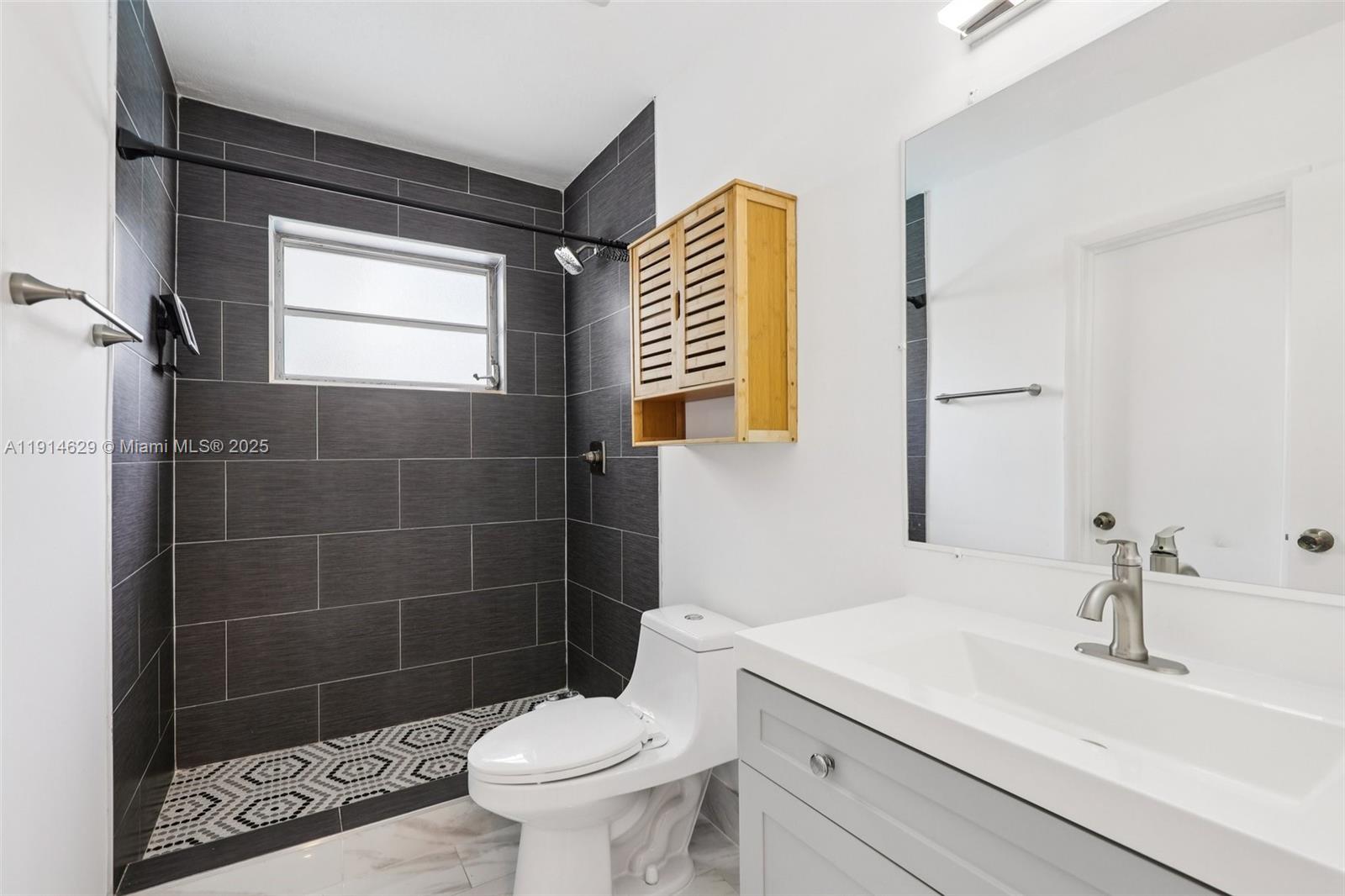 BREEZESWEPT ESTATES 1ST A - Residential