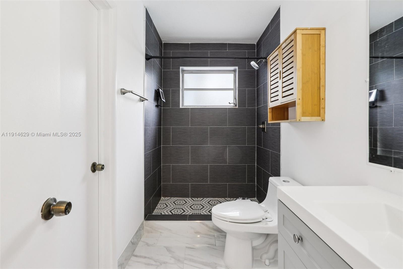 BREEZESWEPT ESTATES 1ST A - Residential