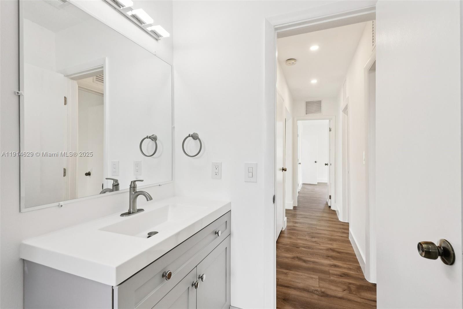 BREEZESWEPT ESTATES 1ST A - Residential