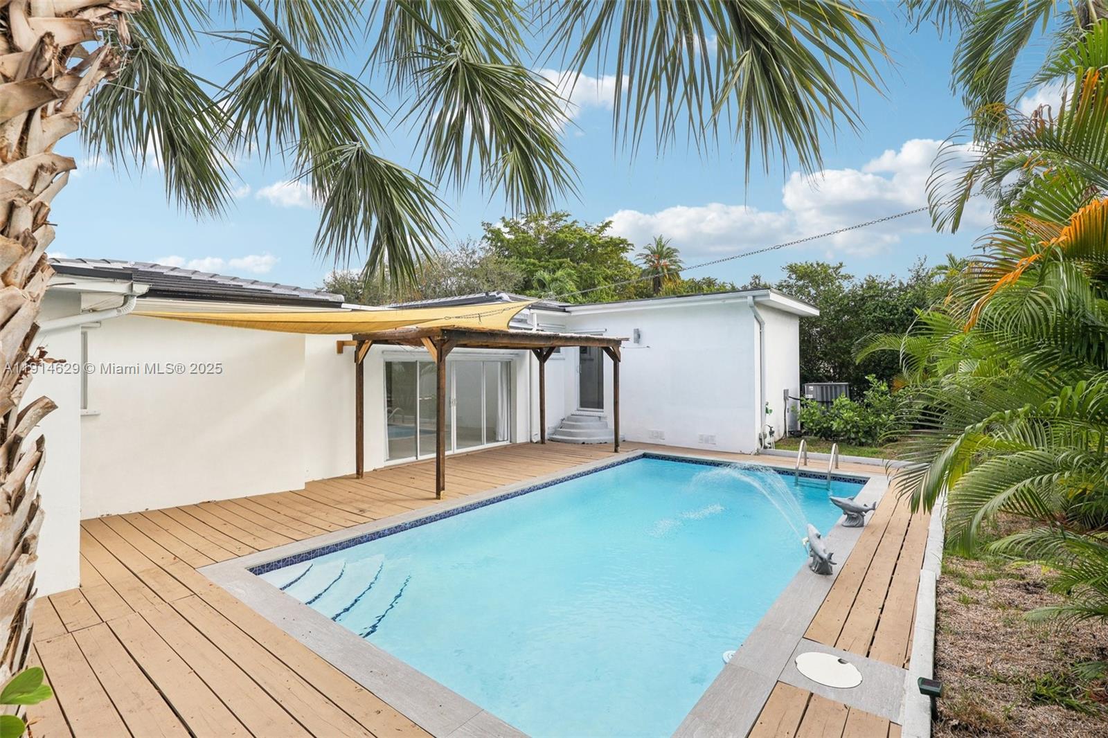 BREEZESWEPT ESTATES 1ST A - Residential