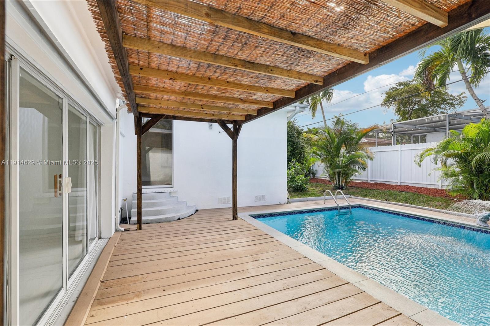 BREEZESWEPT ESTATES 1ST A - Residential