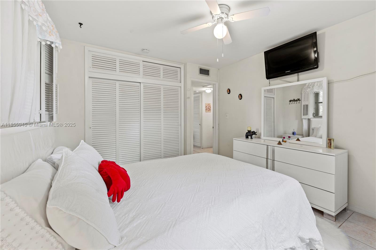 CORONET PLAZA CONDO - Residential