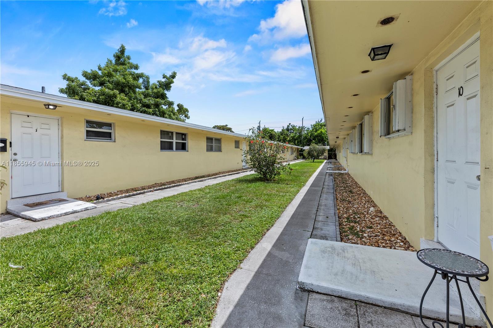 CORONET PLAZA CONDO - Residential