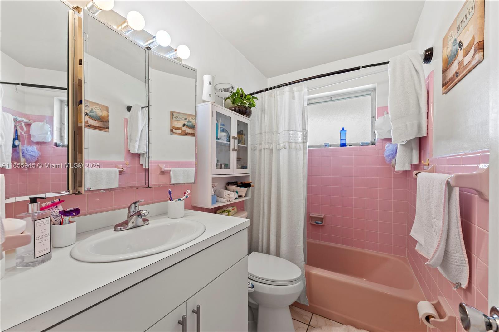 CORONET PLAZA CONDO - Residential