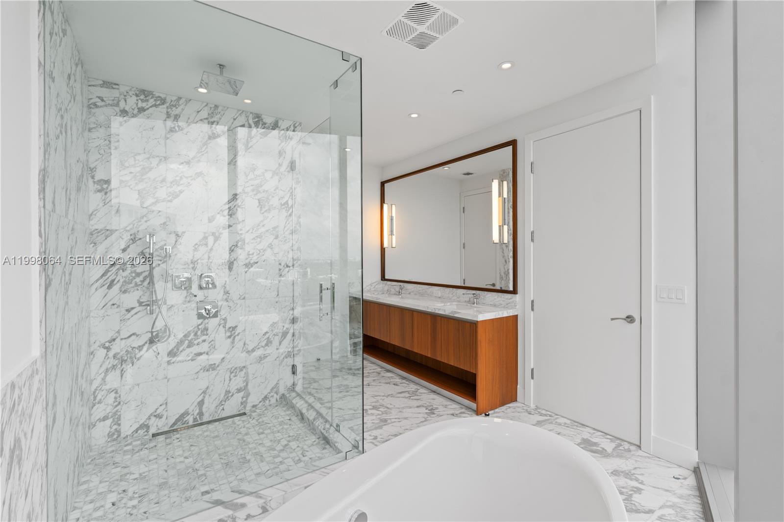 Una residences - Residential