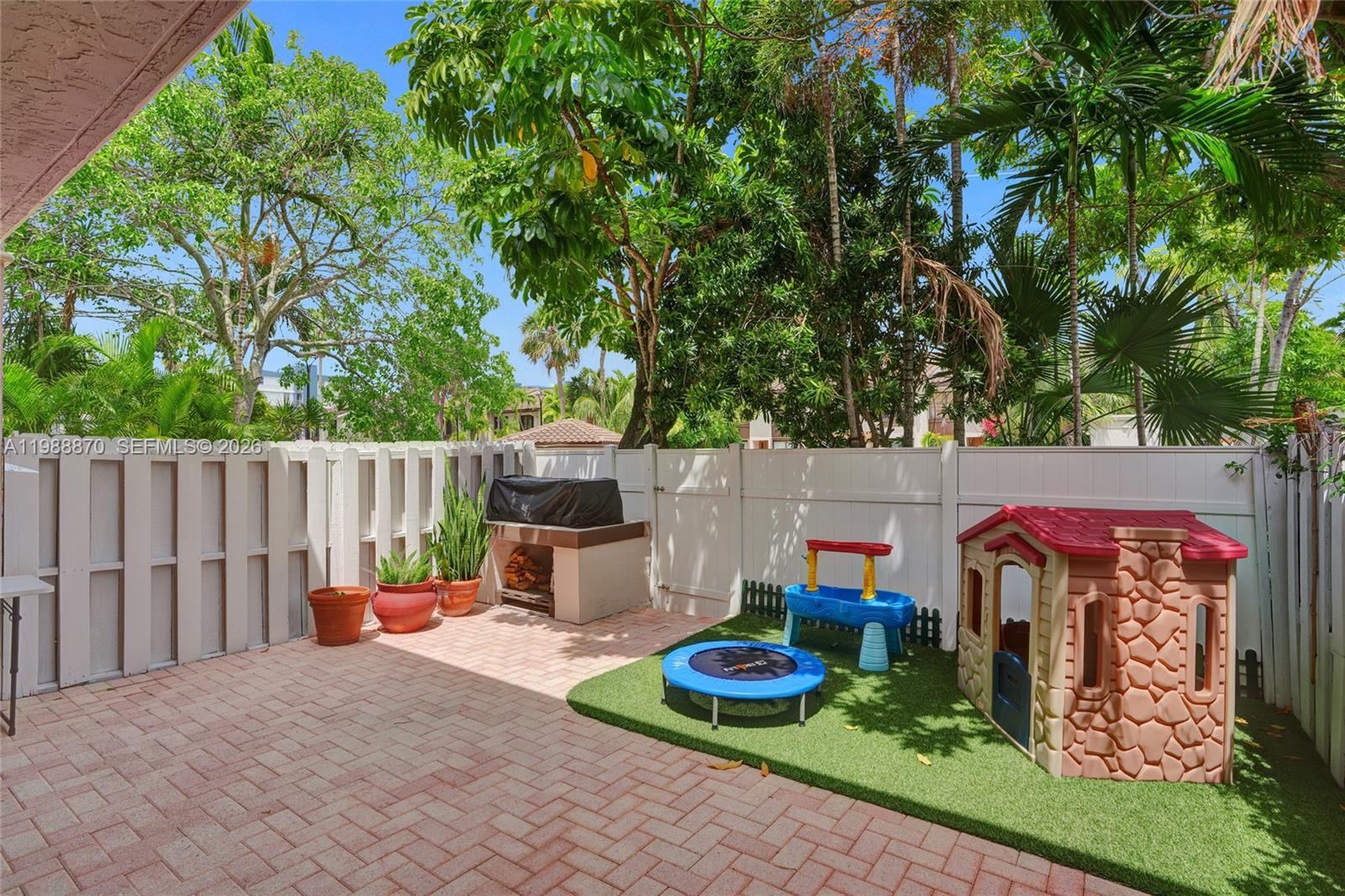 LAKEVIEW TOWNHOMES CONDO - Residential