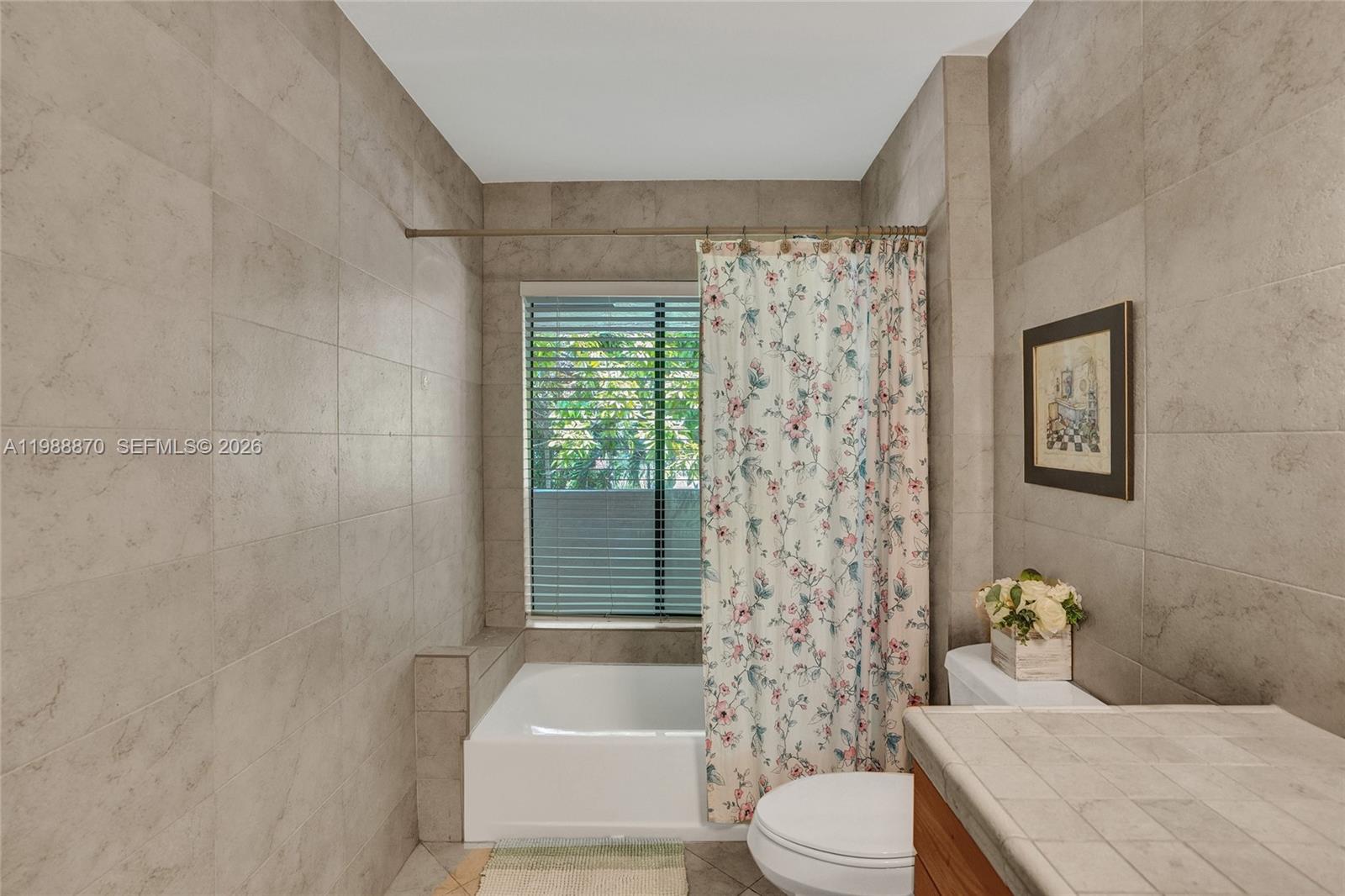 LAKEVIEW TOWNHOMES CONDO - Residential