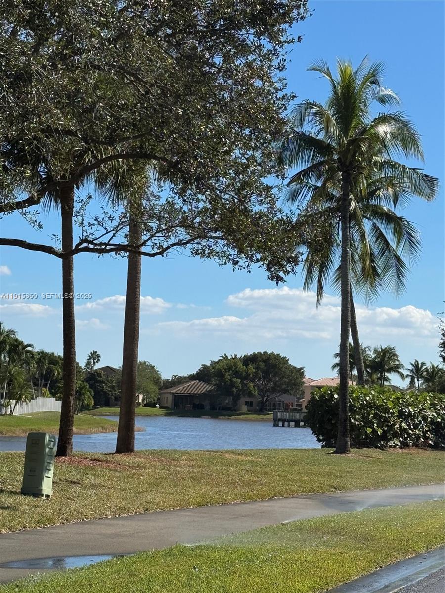 PEMBROKE ISLES THE ENCLAVE - Residential