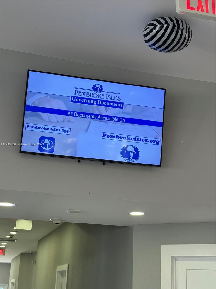 PEMBROKE ISLES THE ENCLAVE - Residential