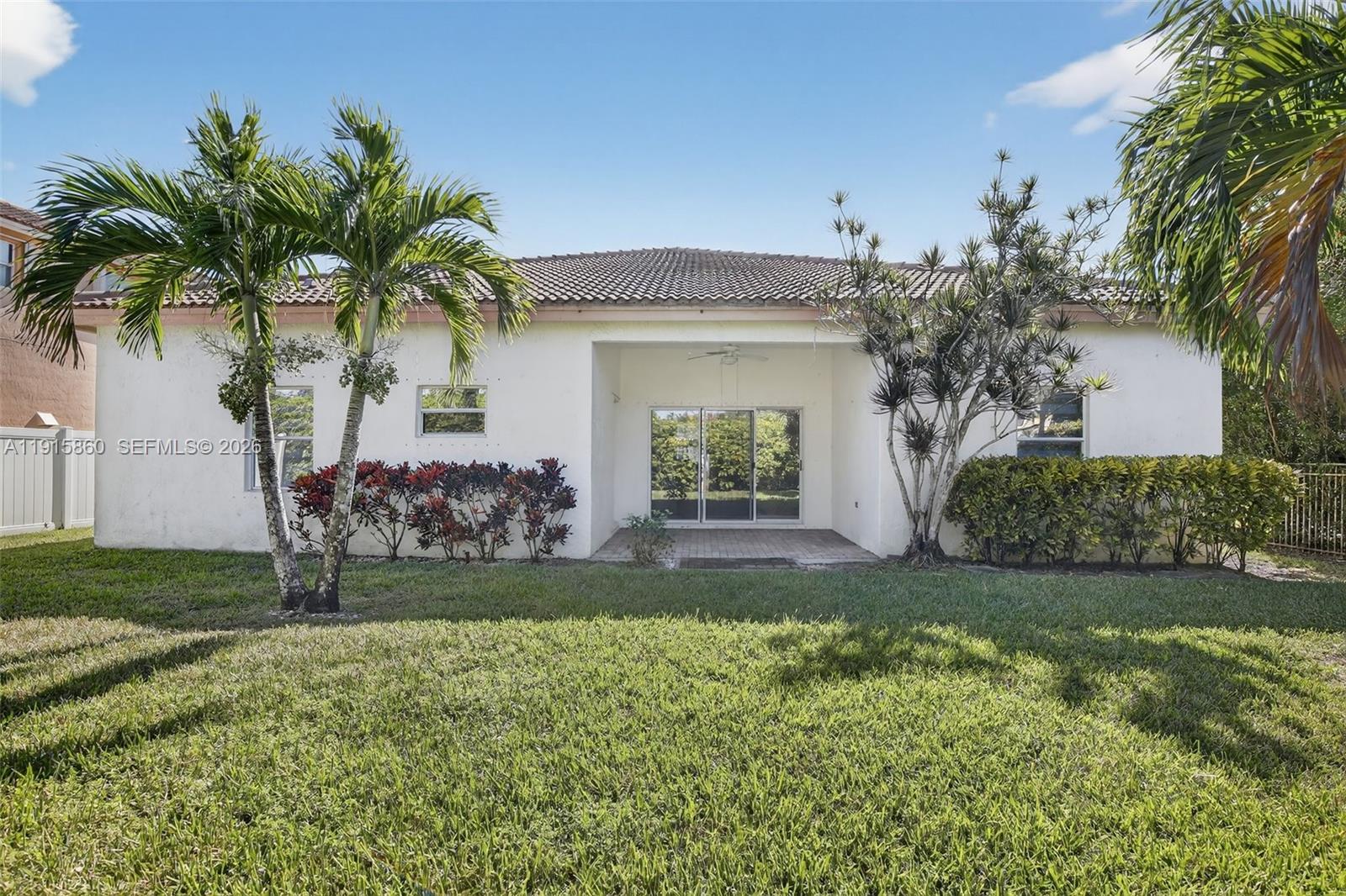 PEMBROKE ISLES THE ENCLAVE - Residential