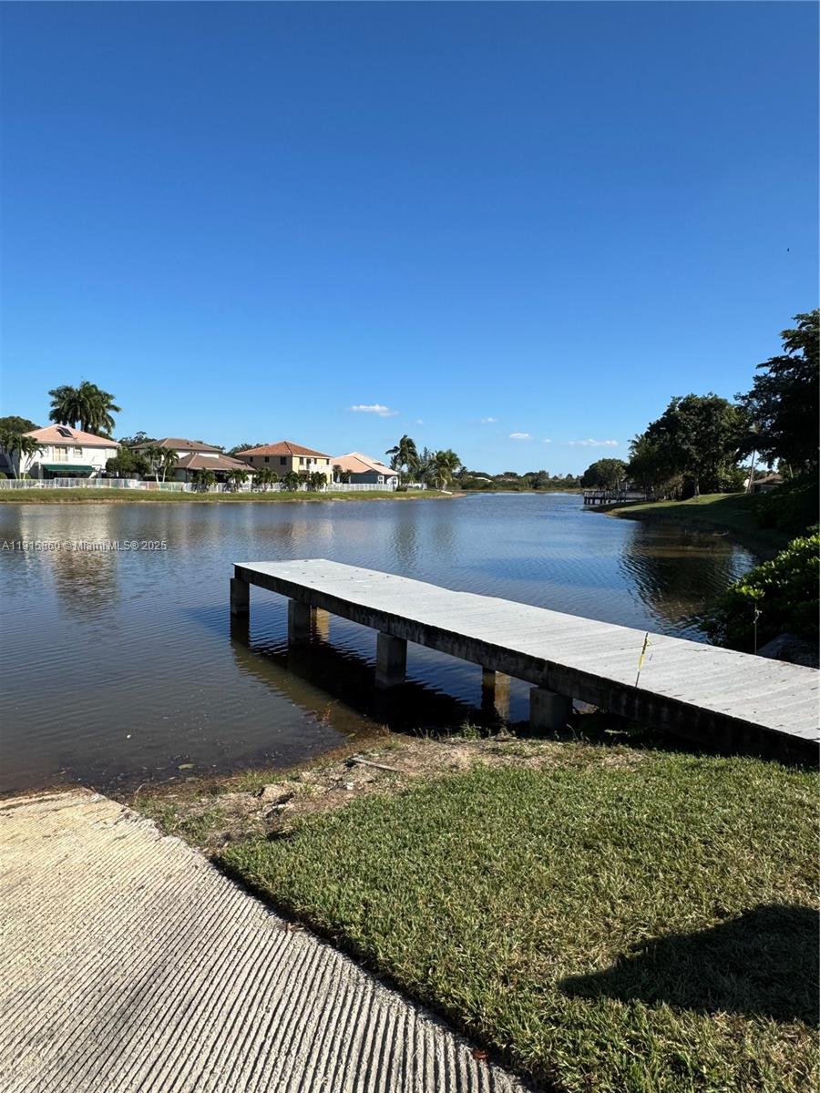 PEMBROKE ISLES THE ENCLAVE - Residential