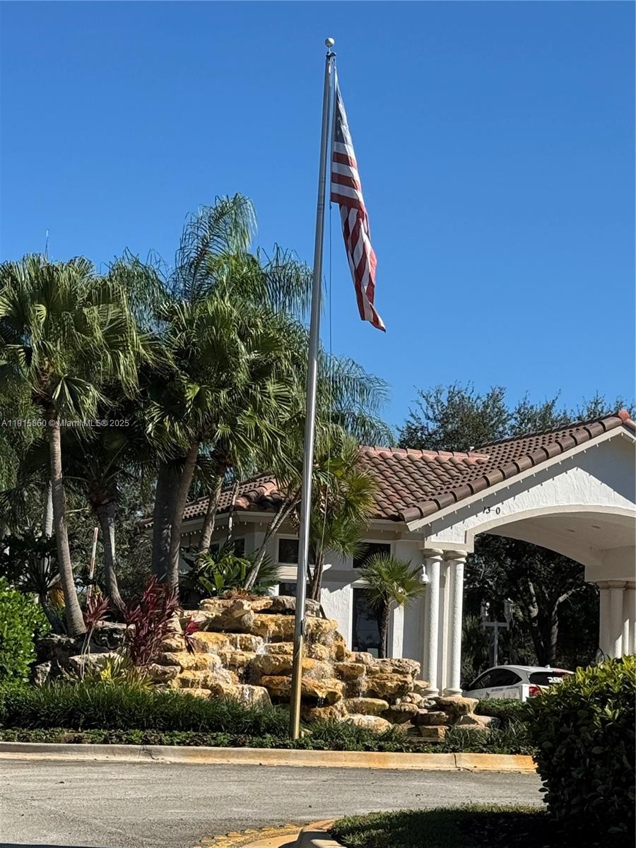 PEMBROKE ISLES THE ENCLAVE - Residential