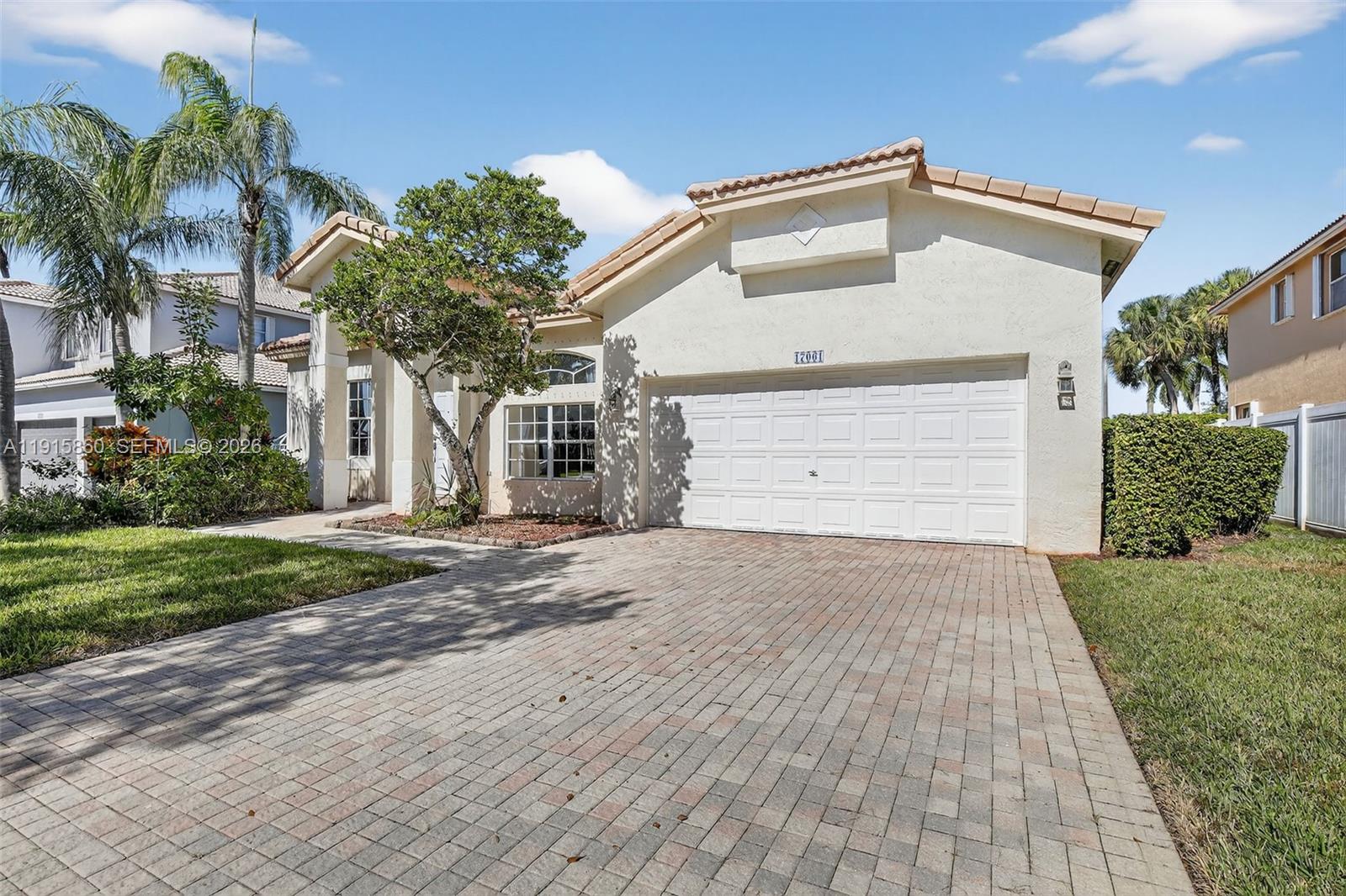 PEMBROKE ISLES THE ENCLAVE - Residential