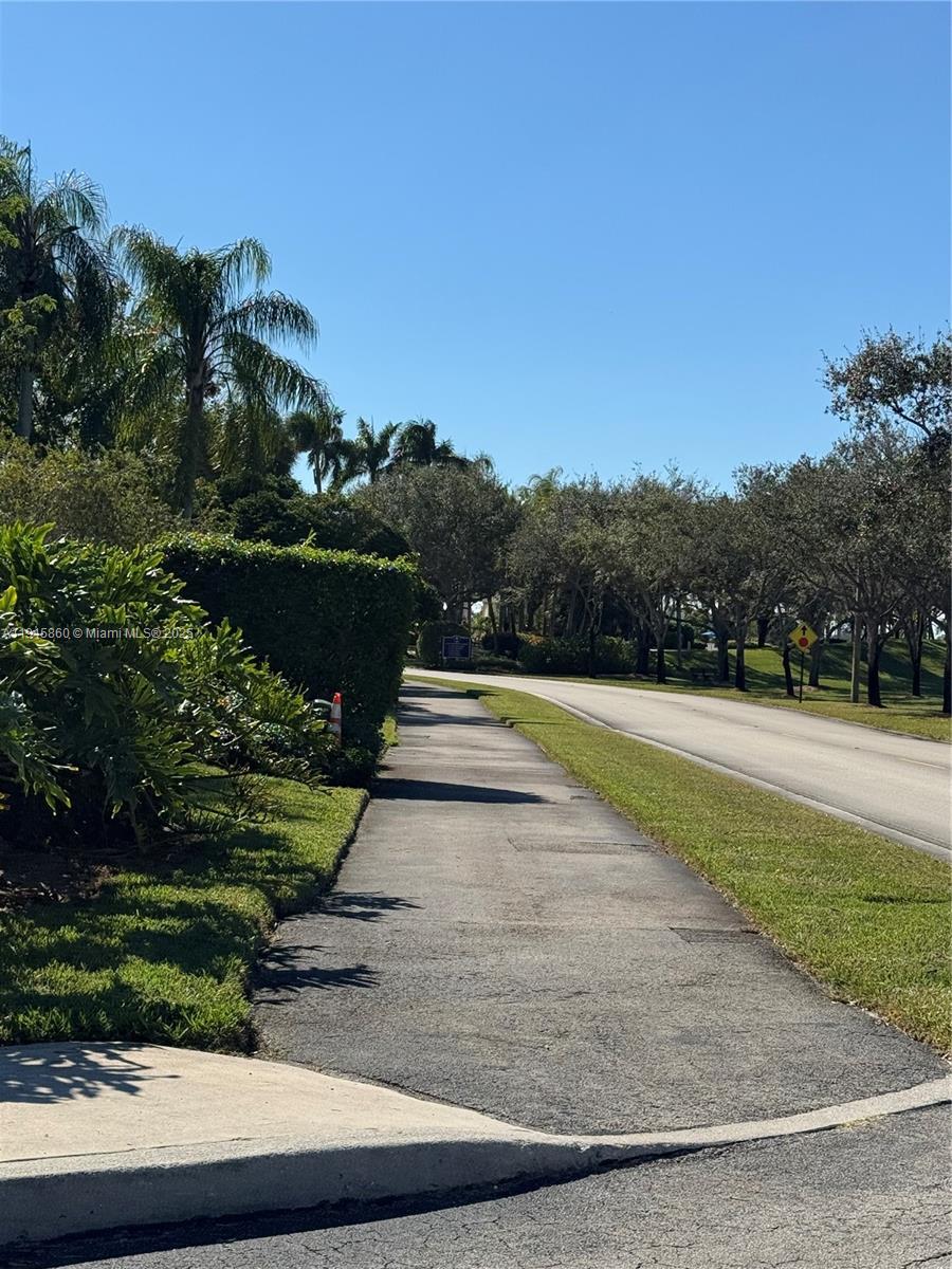 PEMBROKE ISLES THE ENCLAVE - Residential