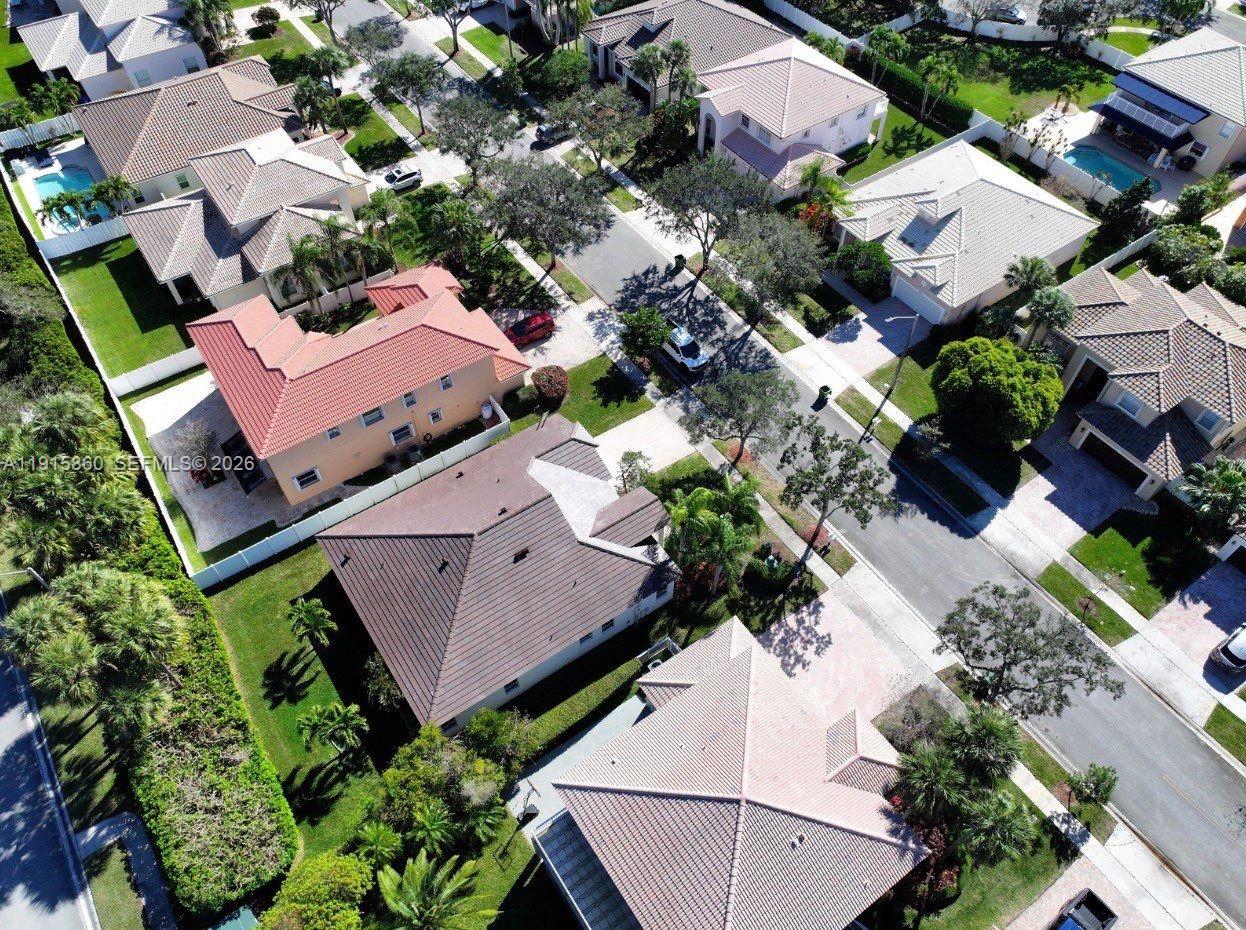 PEMBROKE ISLES THE ENCLAVE - Residential