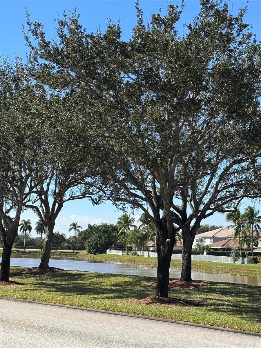 PEMBROKE ISLES THE ENCLAVE - Residential