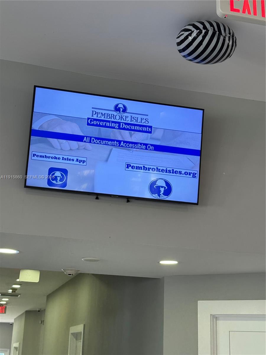 PEMBROKE ISLES THE ENCLAVE - Residential