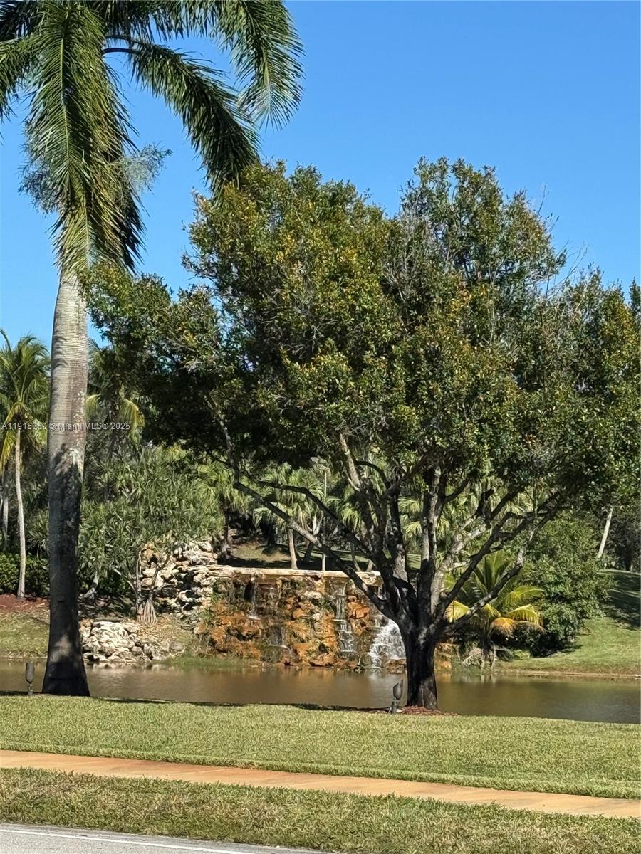 PEMBROKE ISLES THE ENCLAVE - Residential