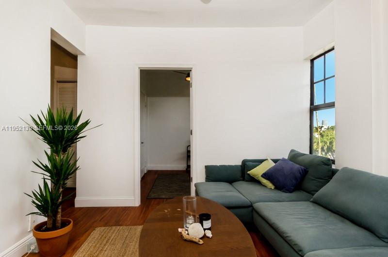 934 Michigan Ave 301