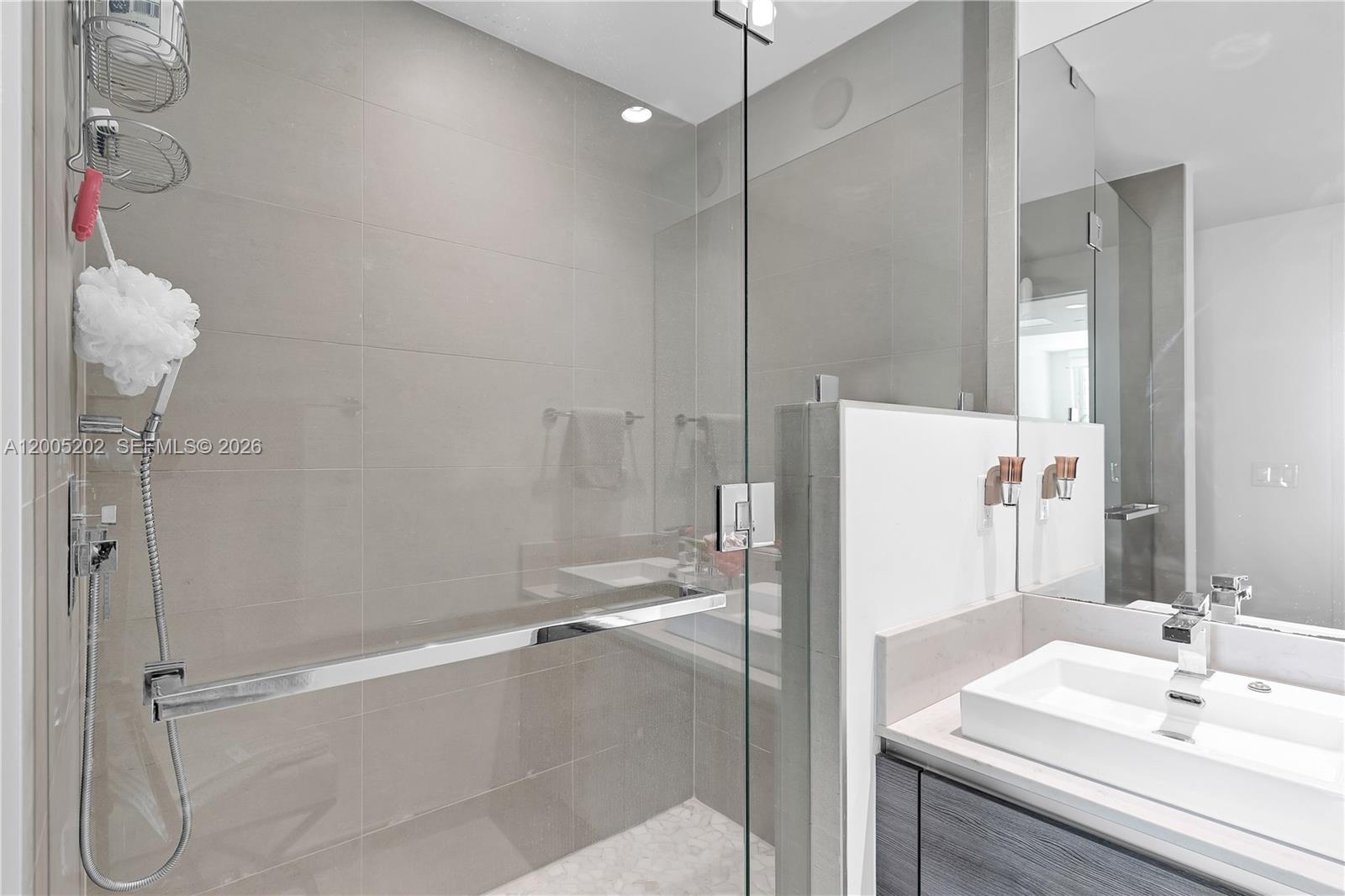 THE BONDO - Residential Lease