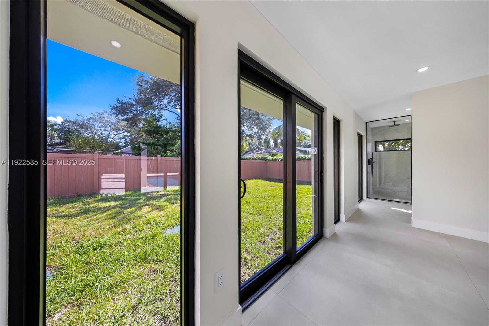 OAK HOMES - Residential