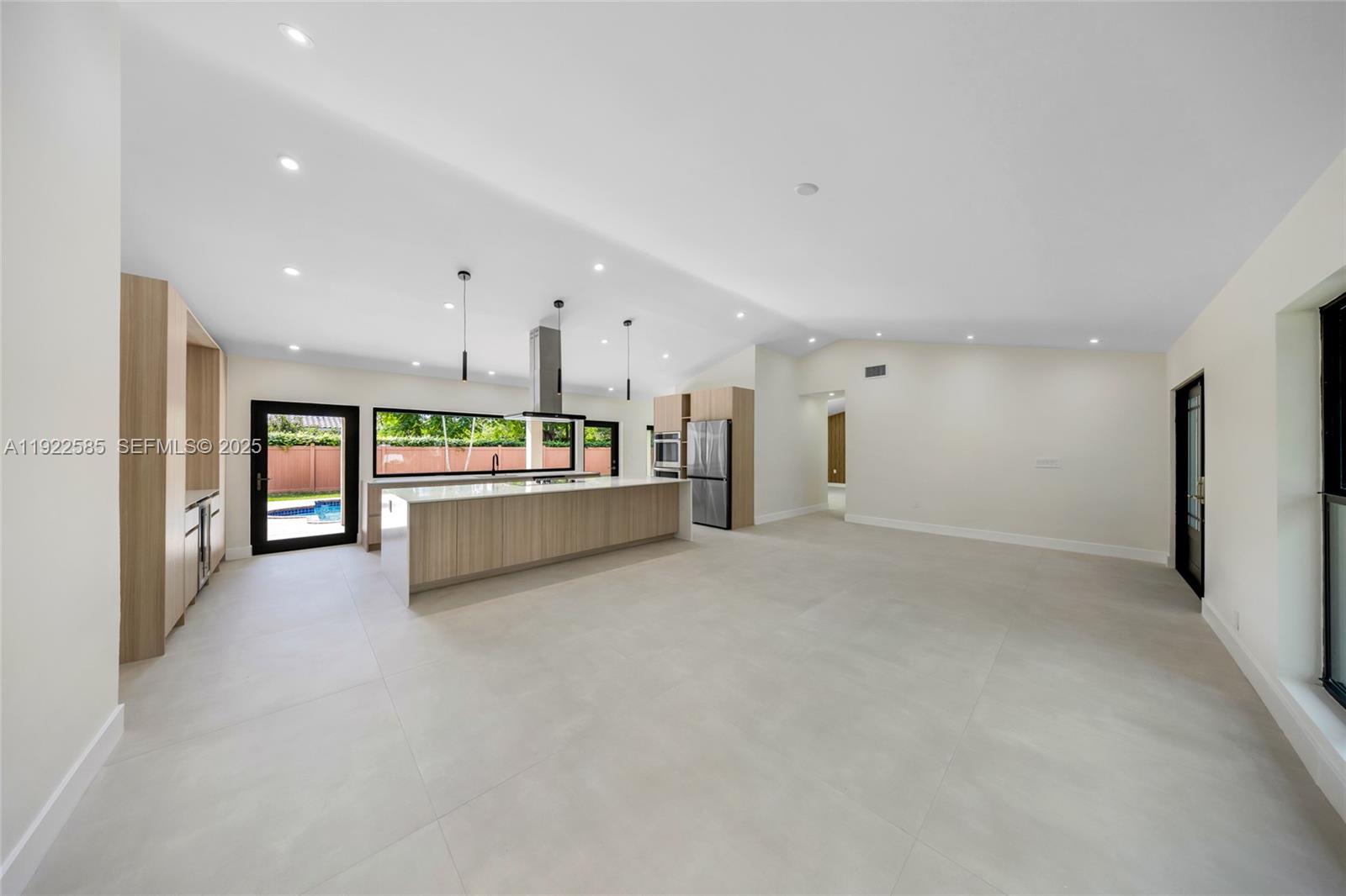 OAK HOMES - Residential