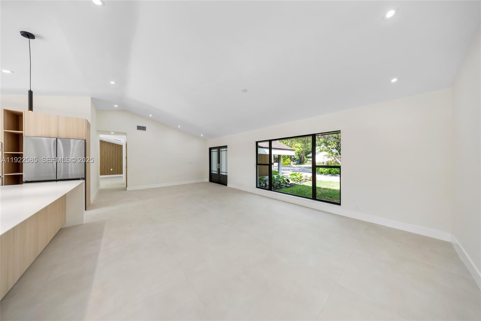 OAK HOMES - Residential