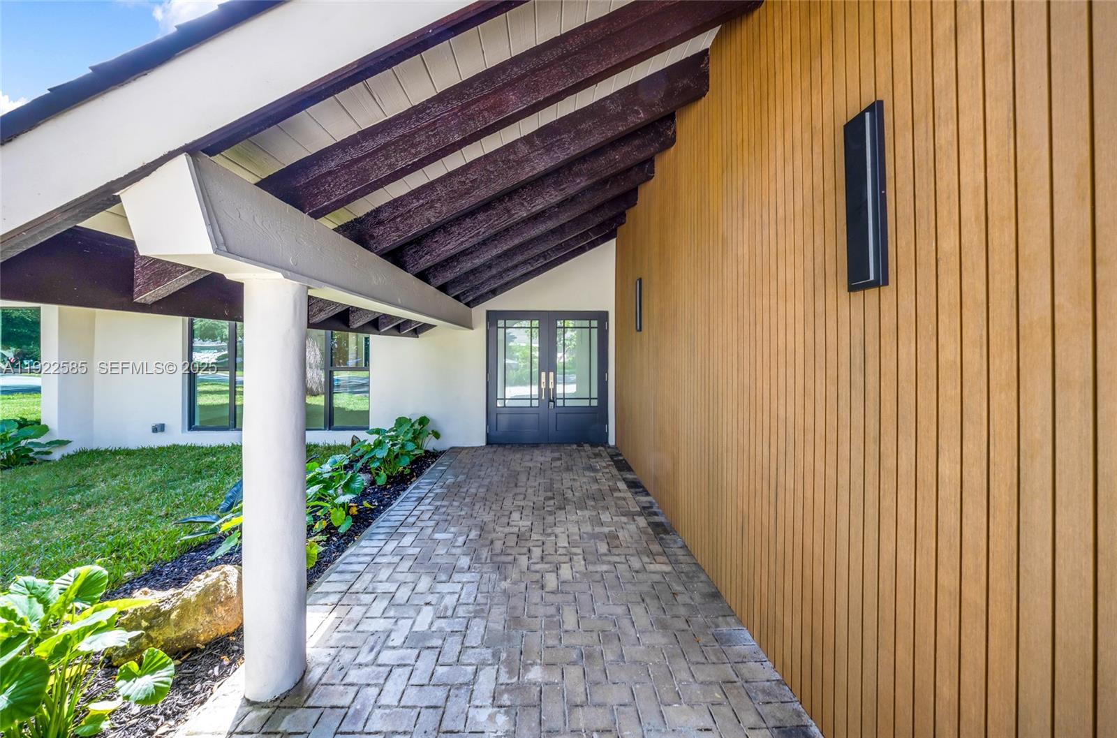 OAK HOMES - Residential