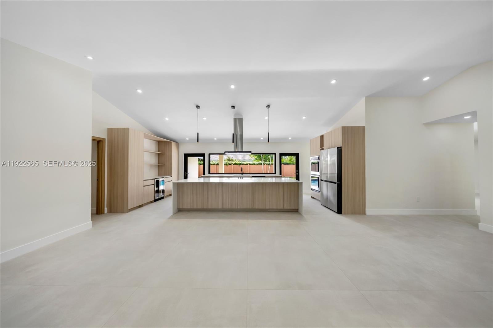 OAK HOMES - Residential