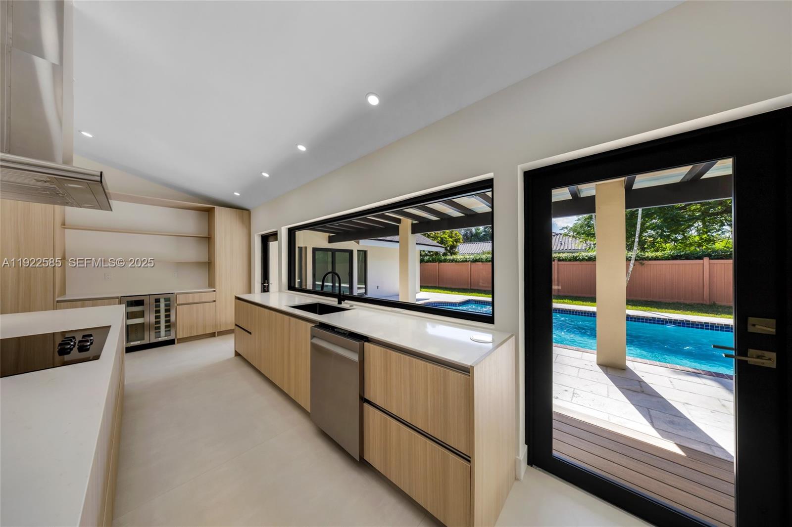 OAK HOMES - Residential