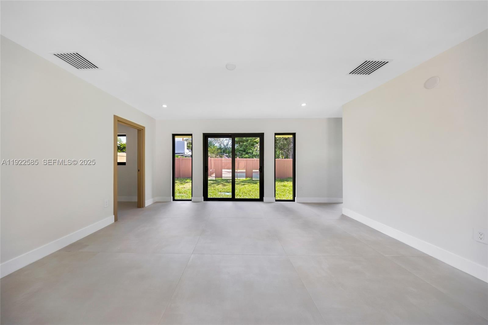 OAK HOMES - Residential