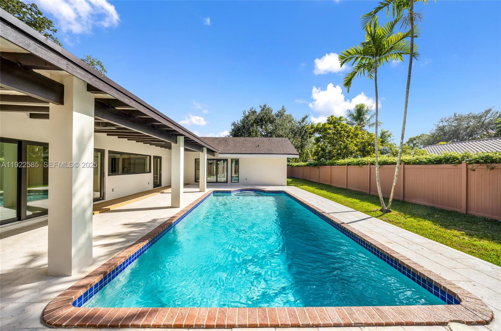 OAK HOMES - Residential