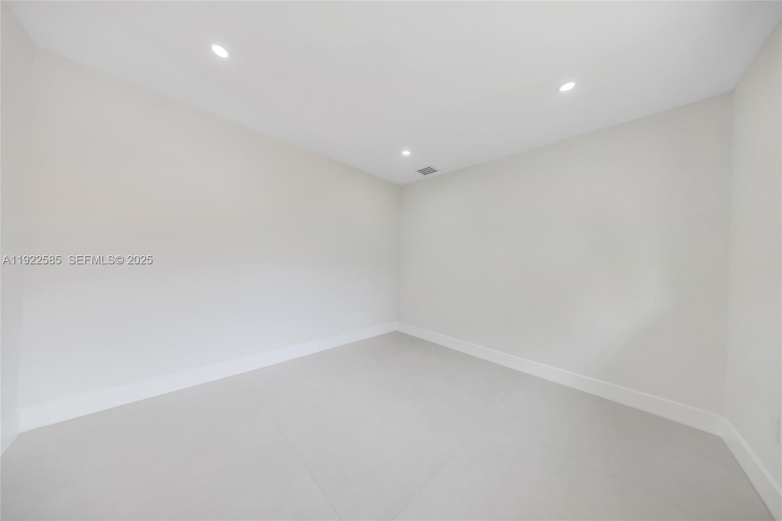 OAK HOMES - Residential