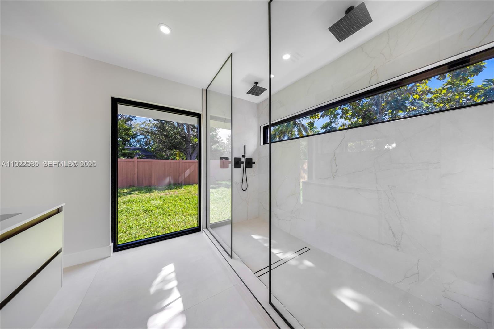 OAK HOMES - Residential