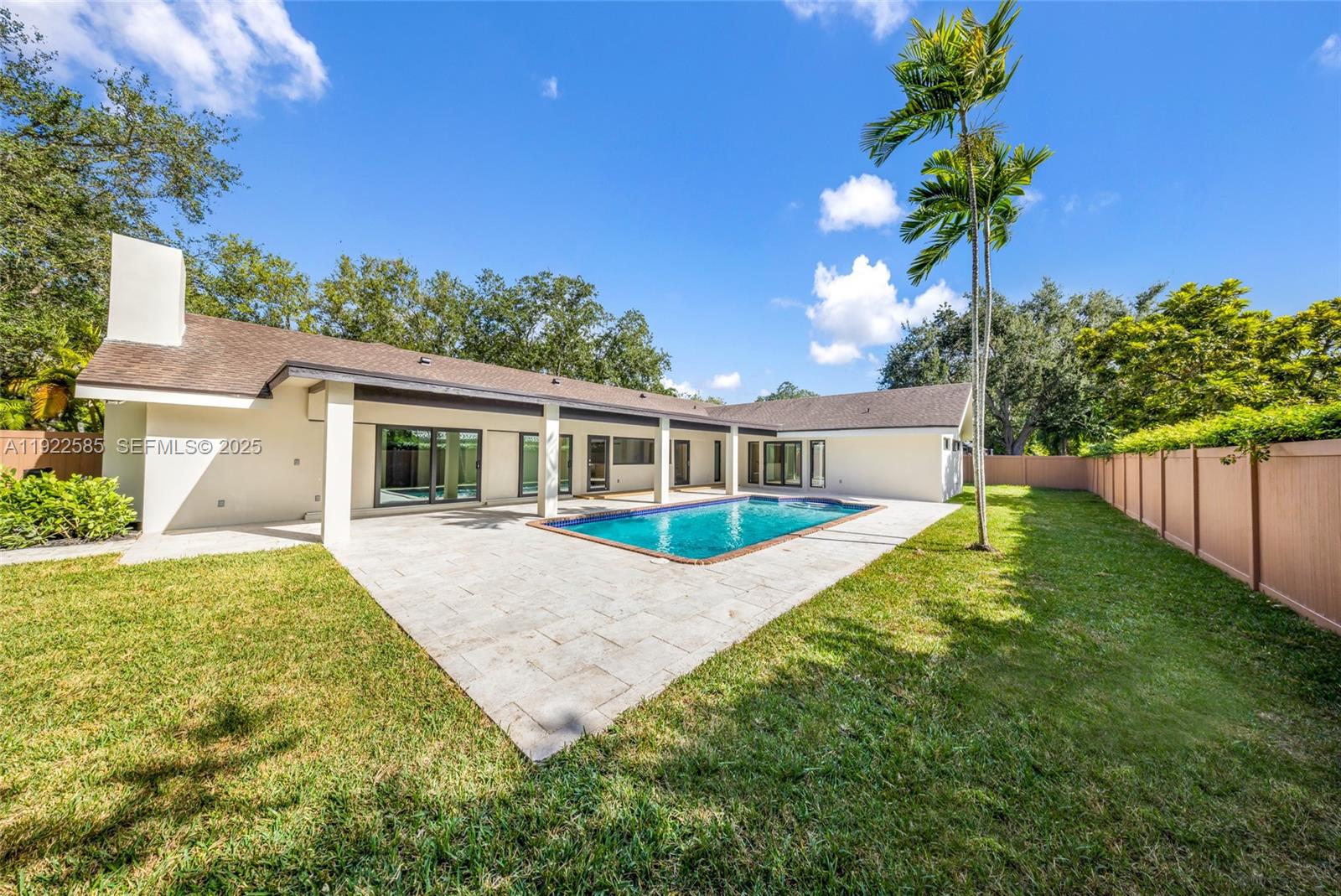 OAK HOMES - Residential