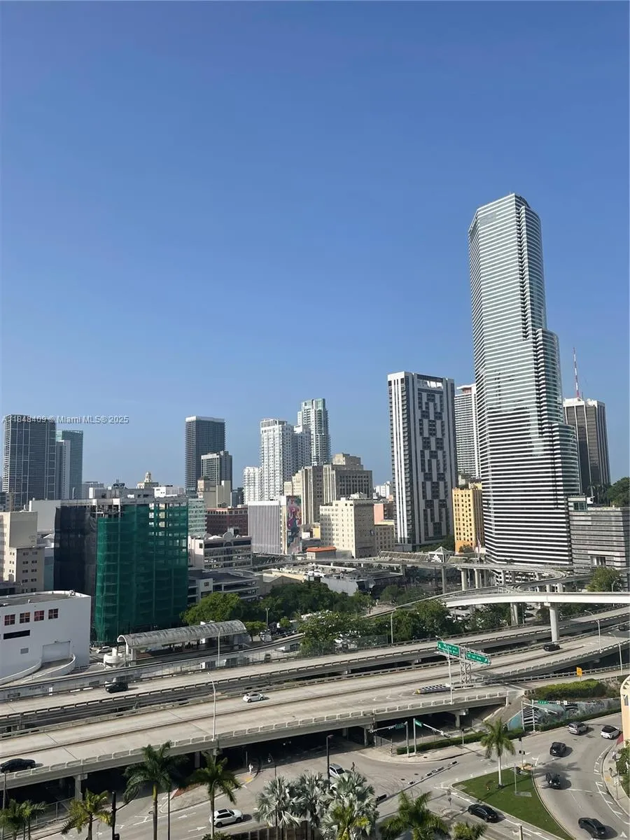 Miami, Florida 33130, United States, 1 Bedroom Bedrooms, ,1 BathroomBathrooms,Residential,Active,182031