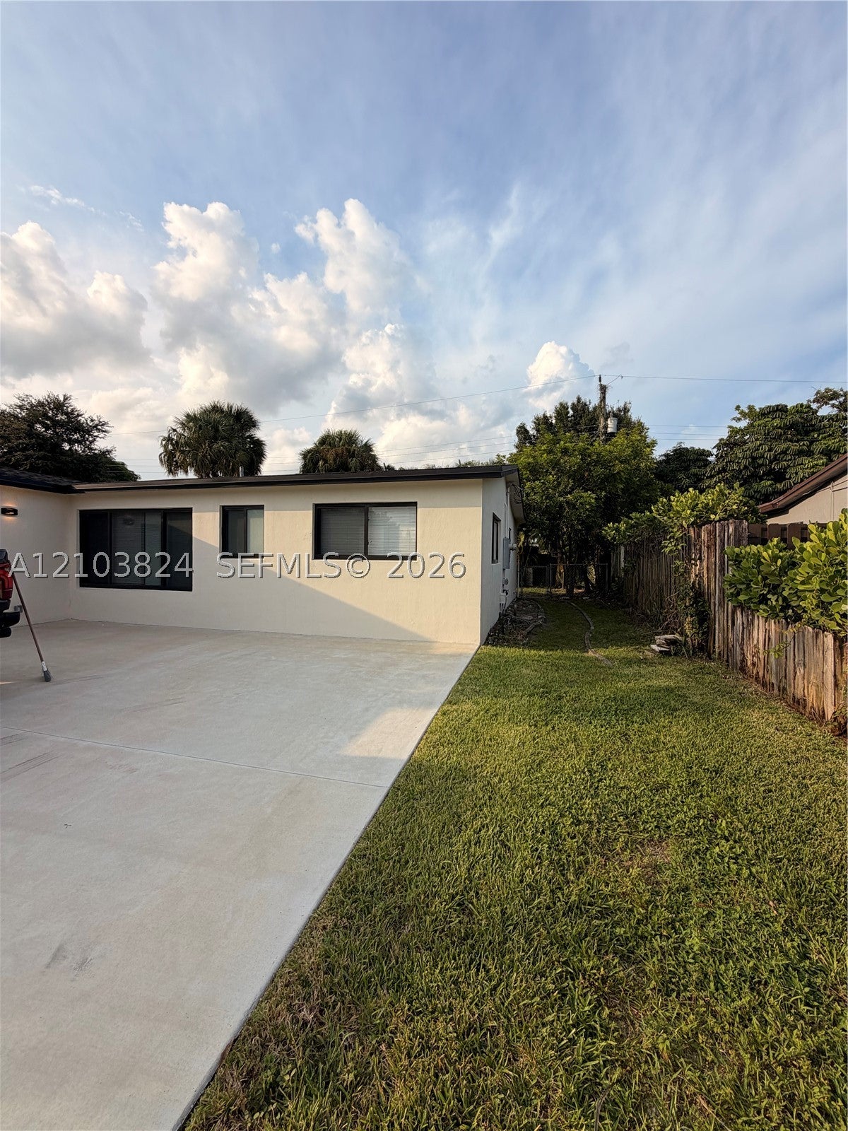 6211 NW 16th Ct