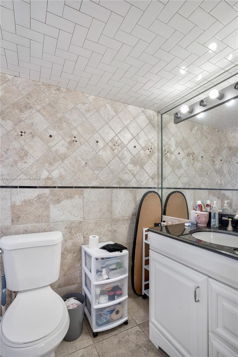 ELDORADO PLAZA WEST CONDO - Residential