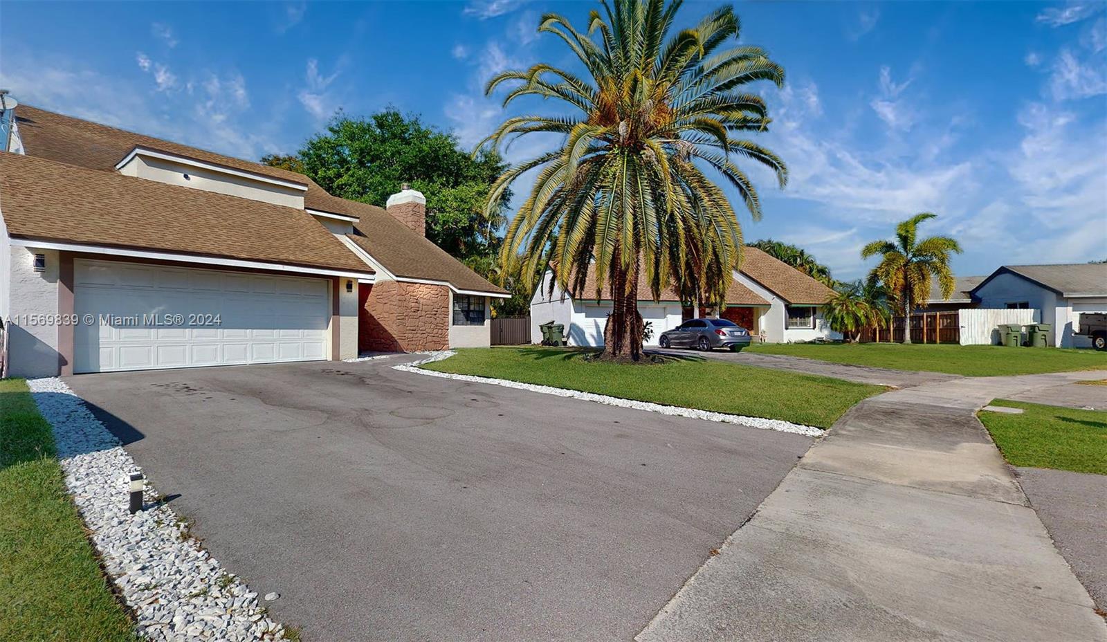 Property for Sale at 1547 Flamingo Ct, Homestead, Miami-Dade County, Florida - Bedrooms: 4 
Bathrooms: 3  - $599,500