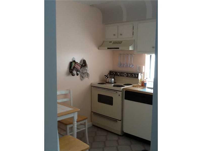 PLAZA OF AMERICAS CONDO P - Residential Lease