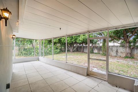 A home in Lauderdale Lakes