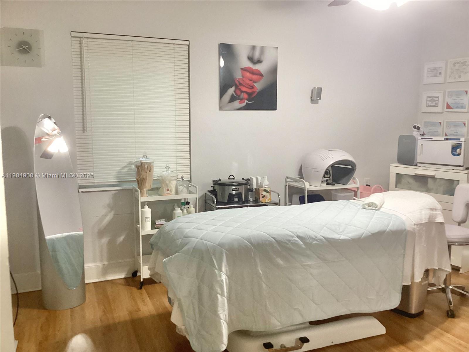 MIAMI SHORES SEC 5 - Residential