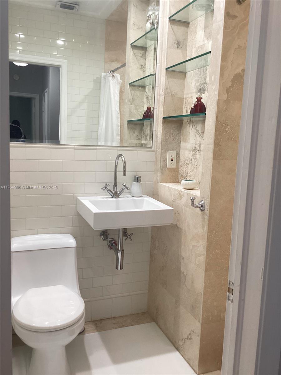 MIAMI SHORES SEC 5 - Residential