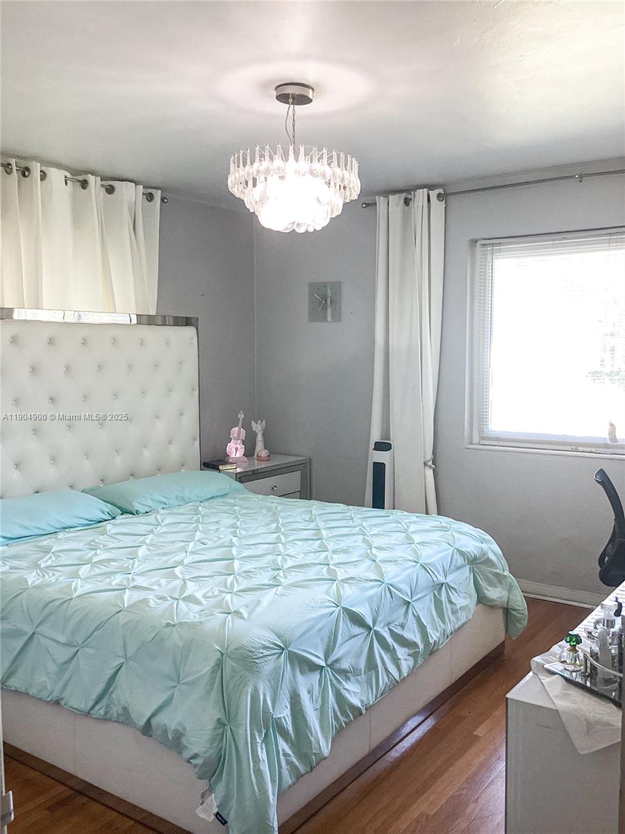 MIAMI SHORES SEC 5 - Residential