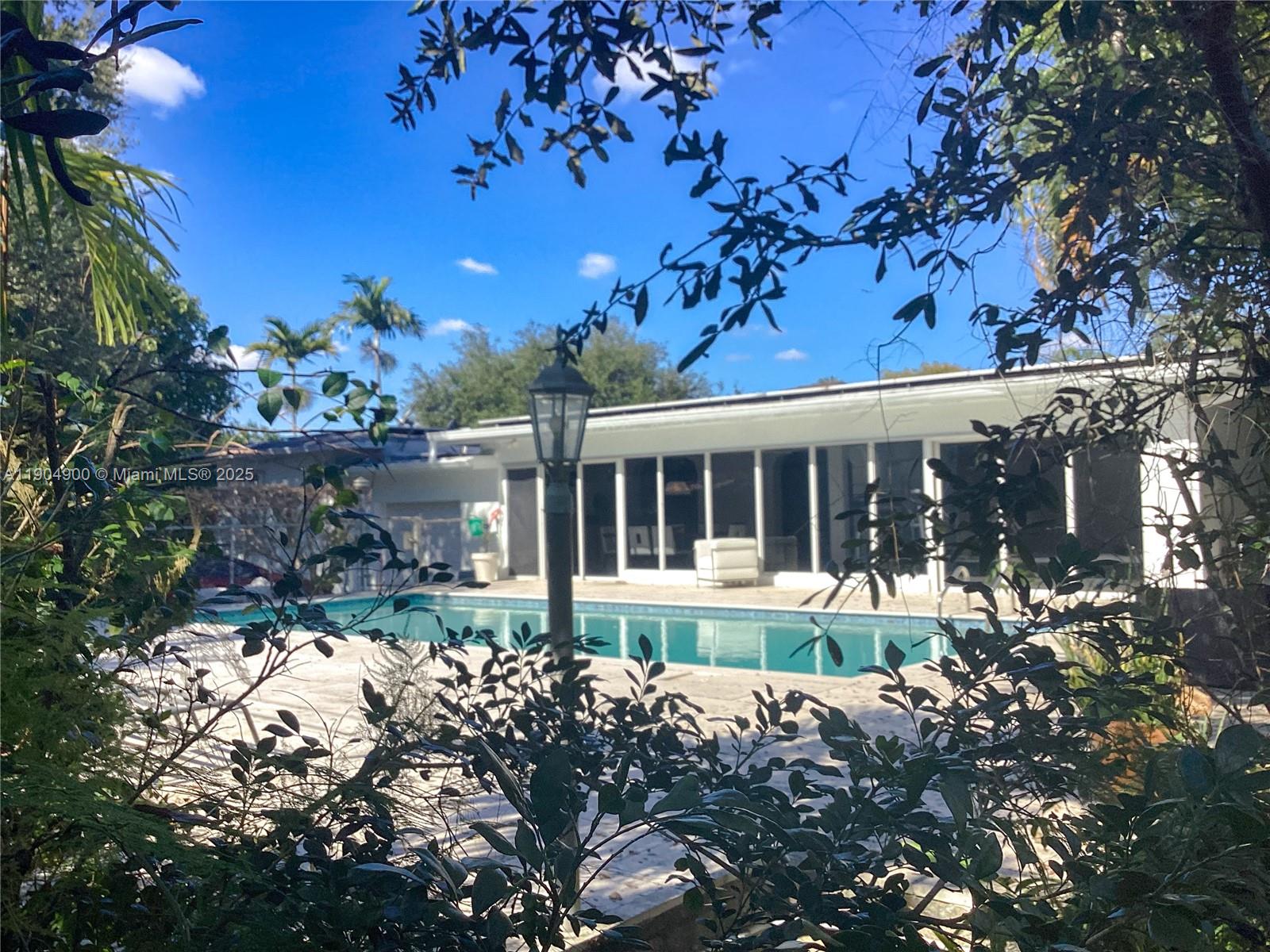 MIAMI SHORES SEC 5 - Residential