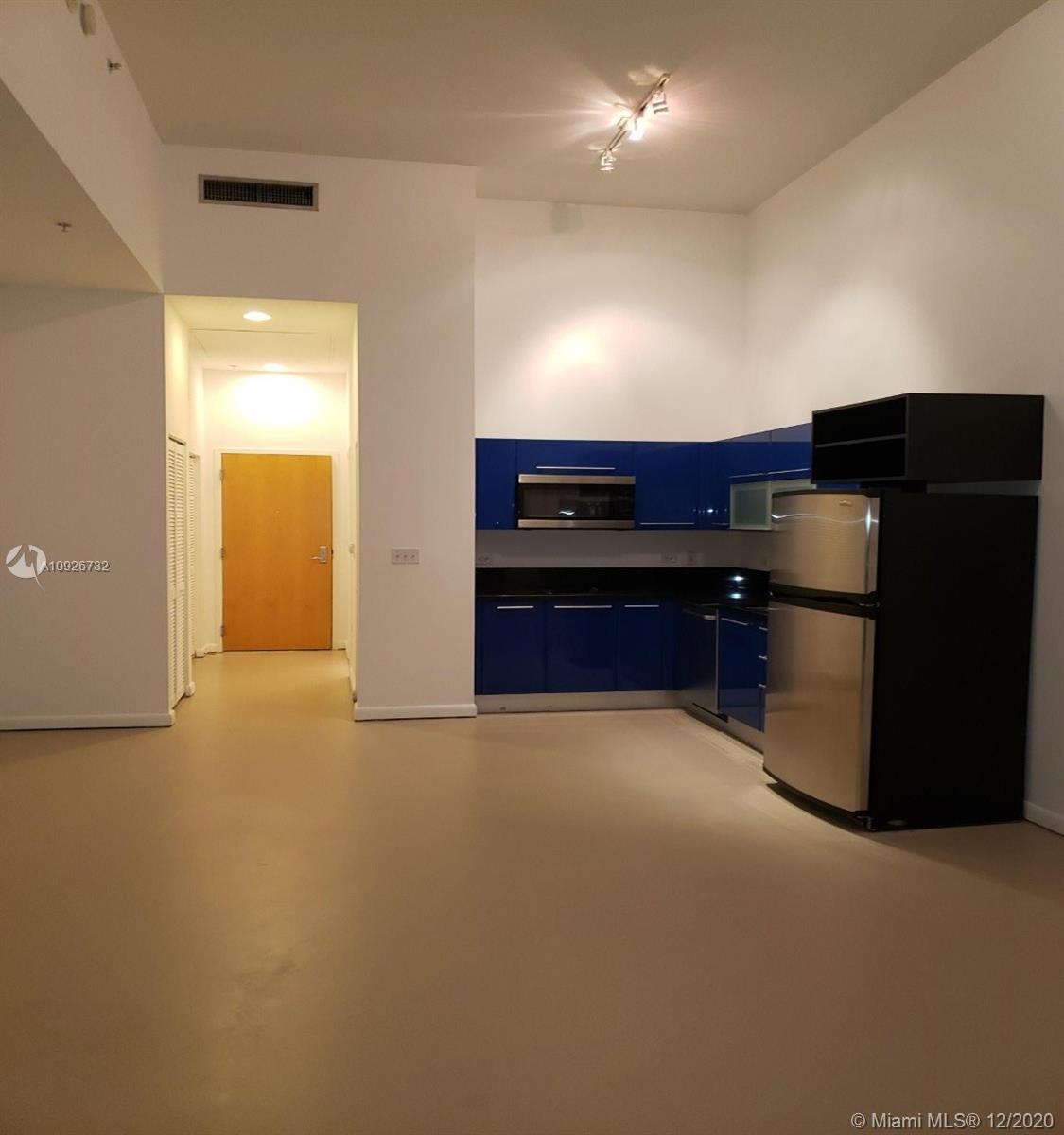 VIZCAYNE - Residential Lease