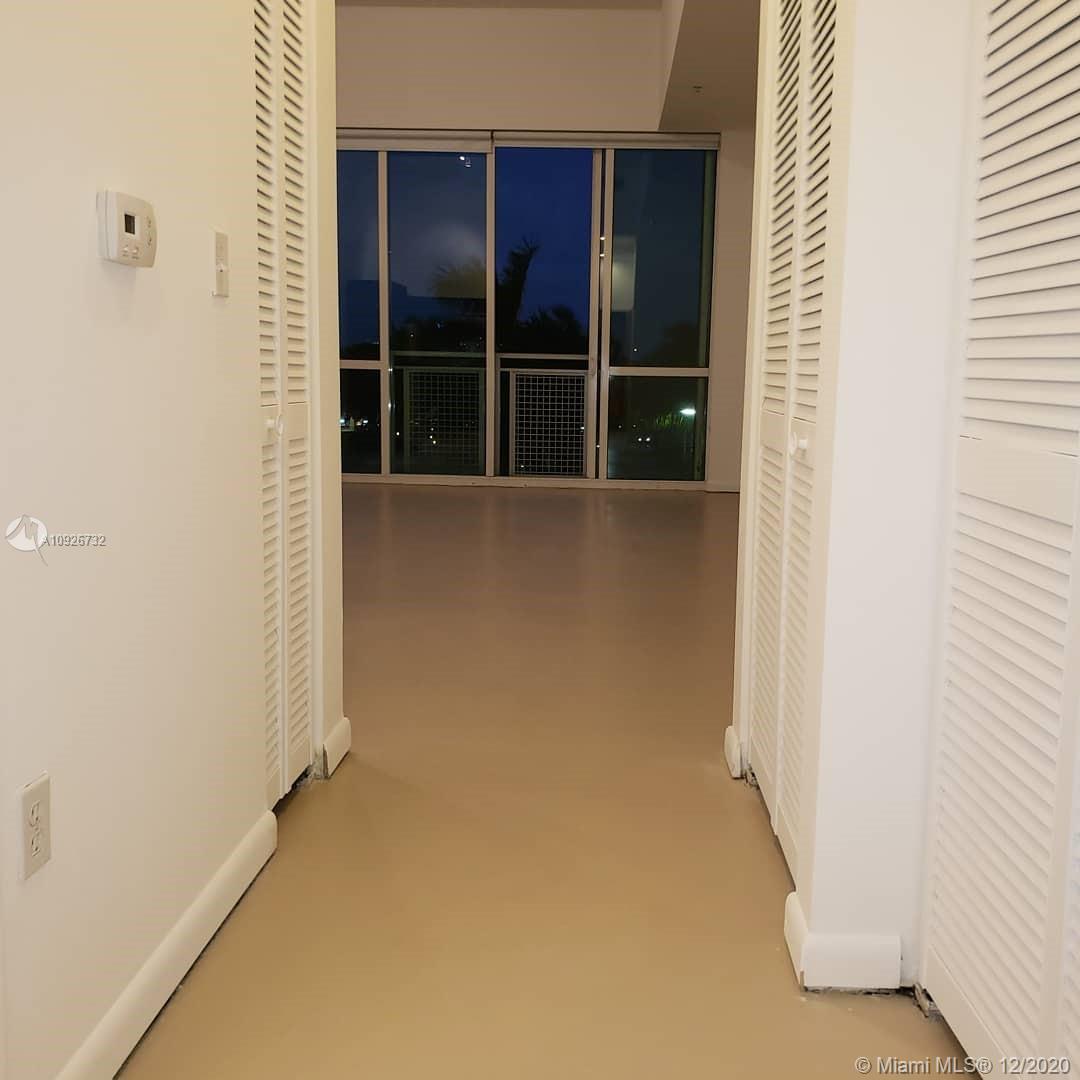 VIZCAYNE - Residential Lease