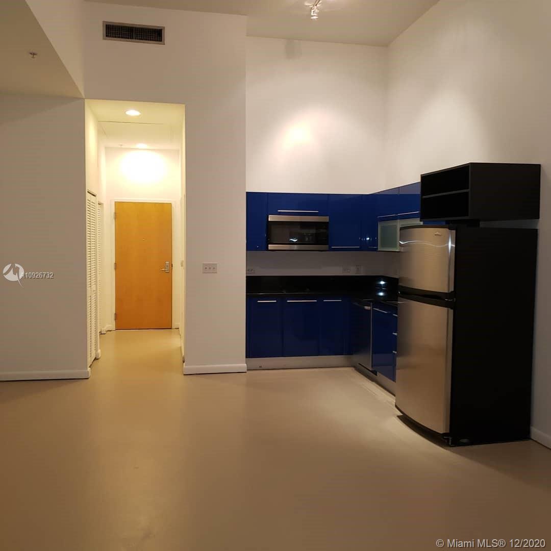 VIZCAYNE - Residential Lease